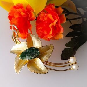 Vintage Agate Floral Brooch